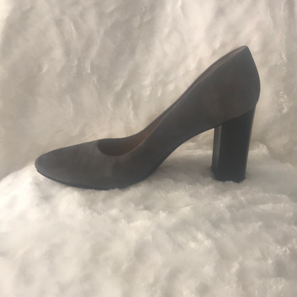 Shoes - Picture 2 of 3